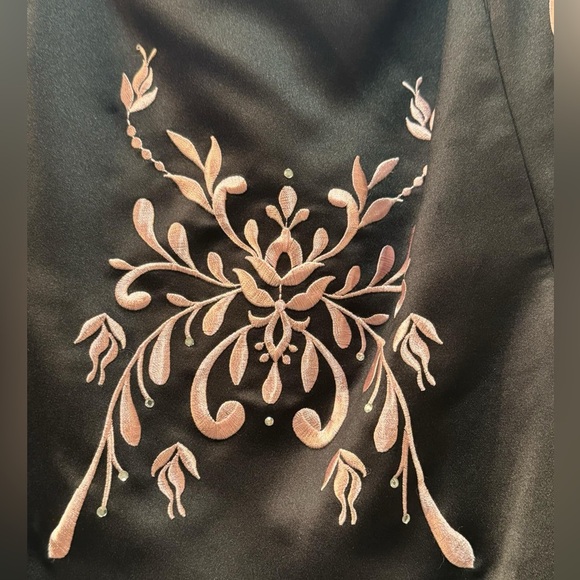 Nordstorm Elegant Black Dress w Embroidery size 22W pit to pit 23in length 48in - Picture 4 of 7